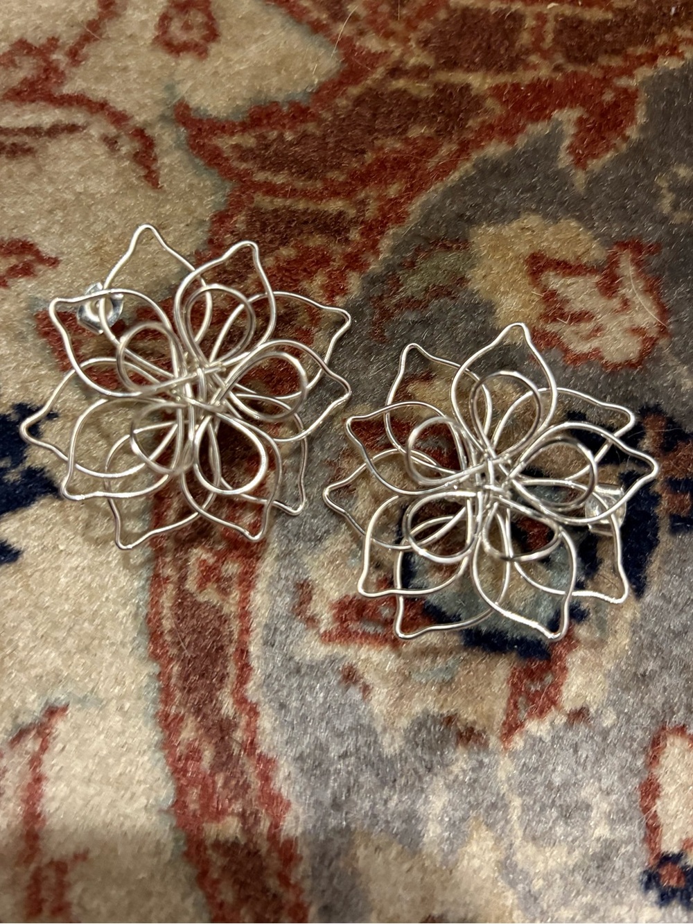 Silver Wire Metal Flower Earrings